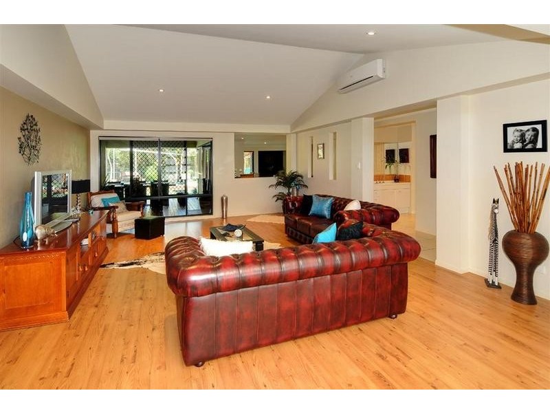 100 Mahogany Drive, Pelican Waters QLD 4551