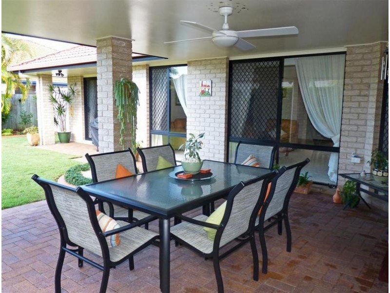 8 Matthew Crescent, Pelican Waters QLD 4551