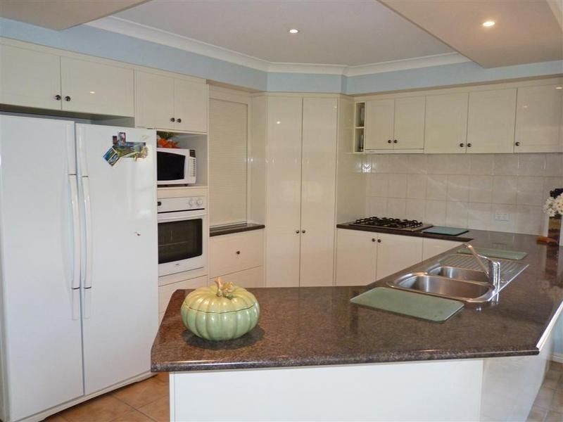 8 Matthew Crescent, Pelican Waters QLD 4551