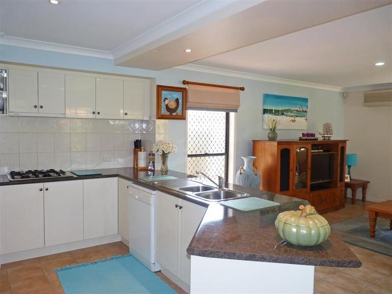 8 Matthew Crescent, Pelican Waters QLD 4551