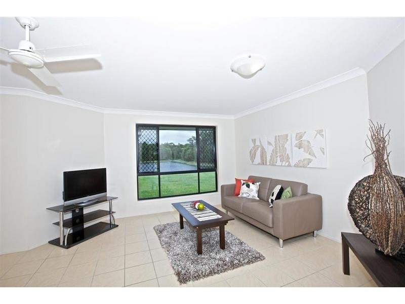 16 Undanbi Place, Pelican Waters QLD 4551