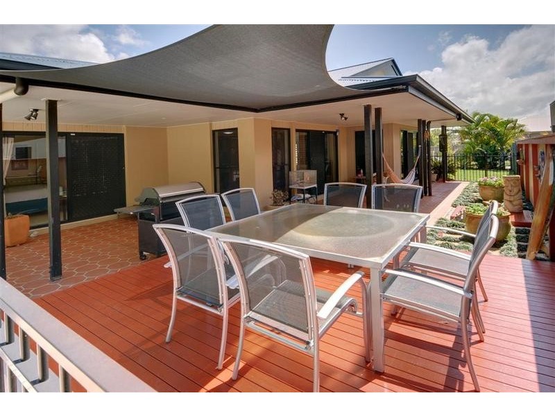 32 Undanbi Place, Pelican Waters QLD 4551
