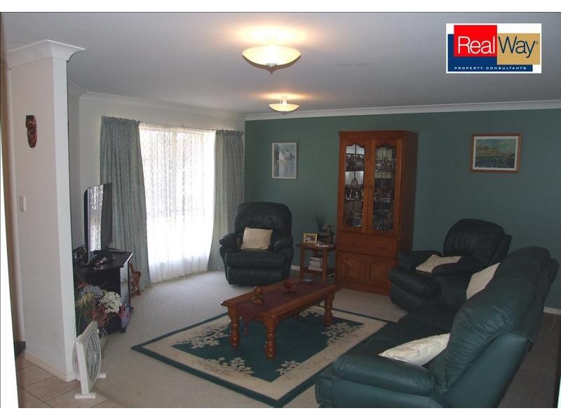 12 Earls Court, Point Vernon QLD 4655