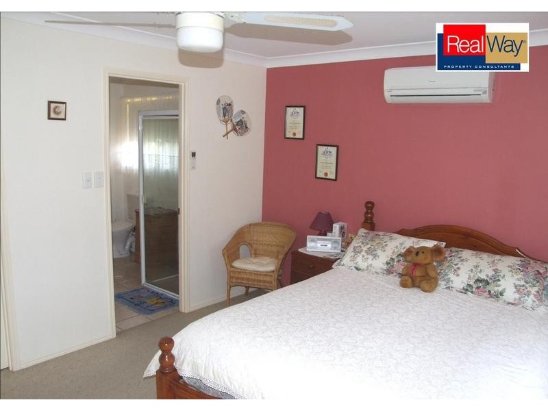 12 Earls Court, Point Vernon QLD 4655