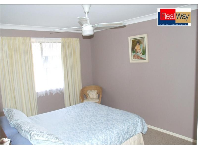 12 Earls Court, Point Vernon QLD 4655
