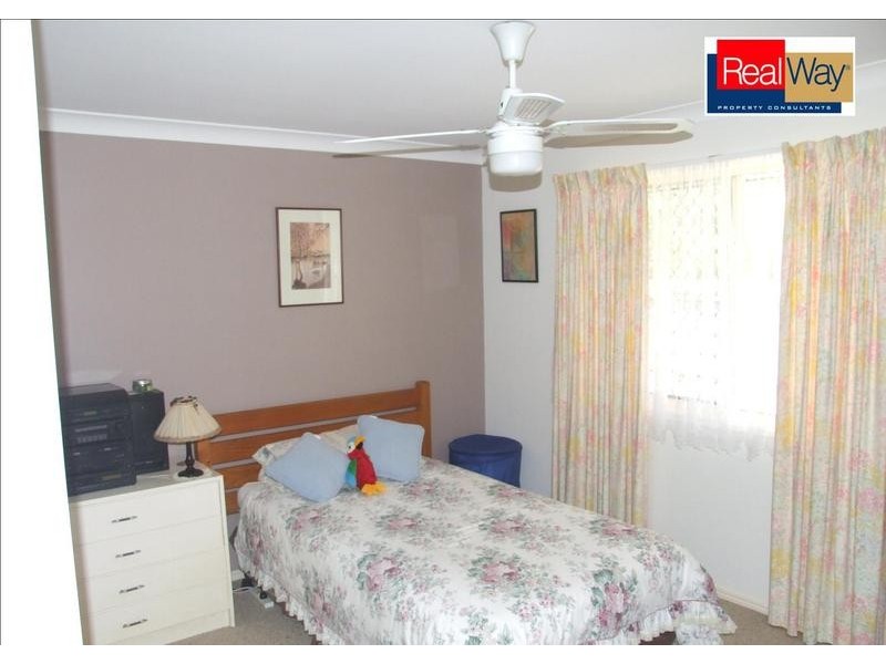 12 Earls Court, Point Vernon QLD 4655