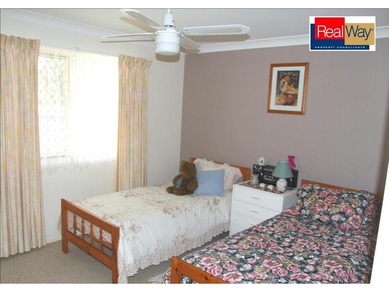 12 Earls Court, Point Vernon QLD 4655