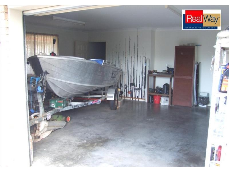 12 Earls Court, Point Vernon QLD 4655
