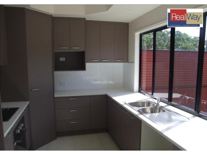 6/ 29 Tavistock Street, Torquay QLD 4655