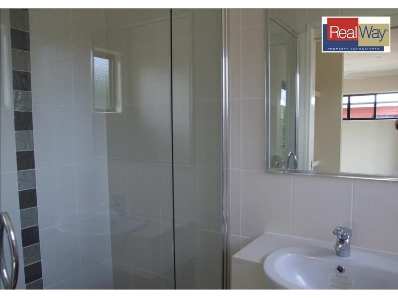 2/ 29 Tavistock Street, Torquay QLD 4655