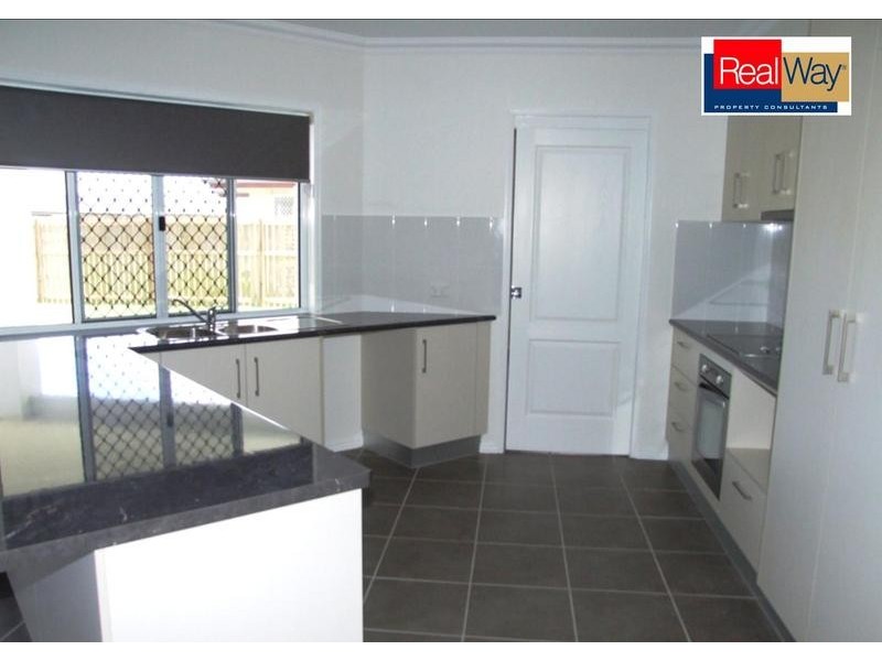 6 Fishburn Way, Mariner’s Cove, Eli Waters QLD 4655