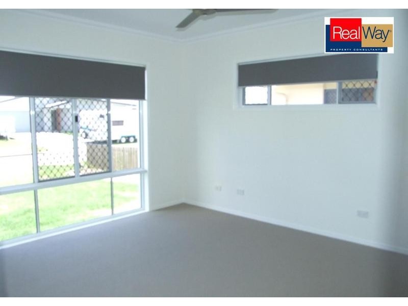 6 Fishburn Way, Mariner’s Cove, Eli Waters QLD 4655