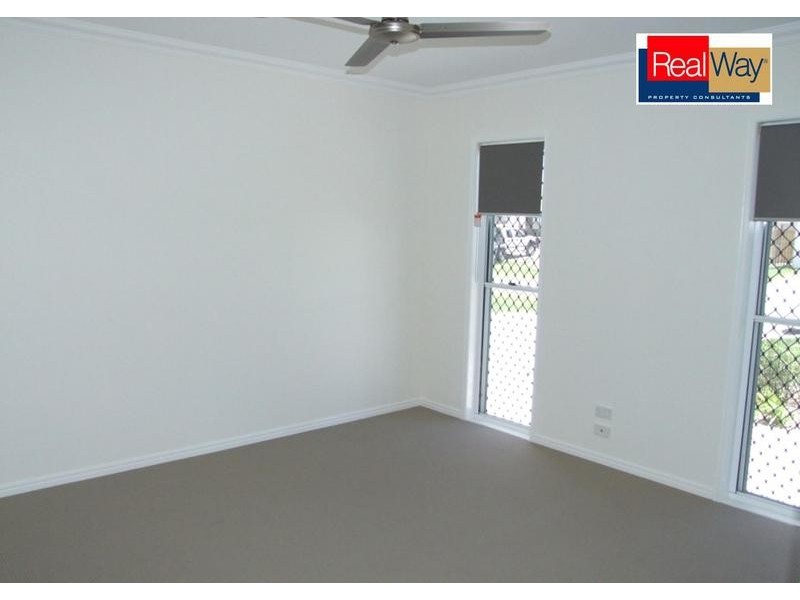 6 Fishburn Way, Mariner’s Cove, Eli Waters QLD 4655