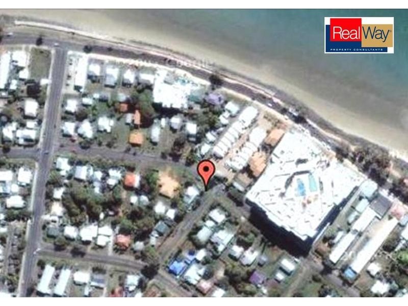 15 Hibiscus Street, Urangan QLD 4655