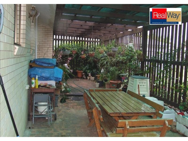 1 Maureen Court, Point Vernon QLD 4655