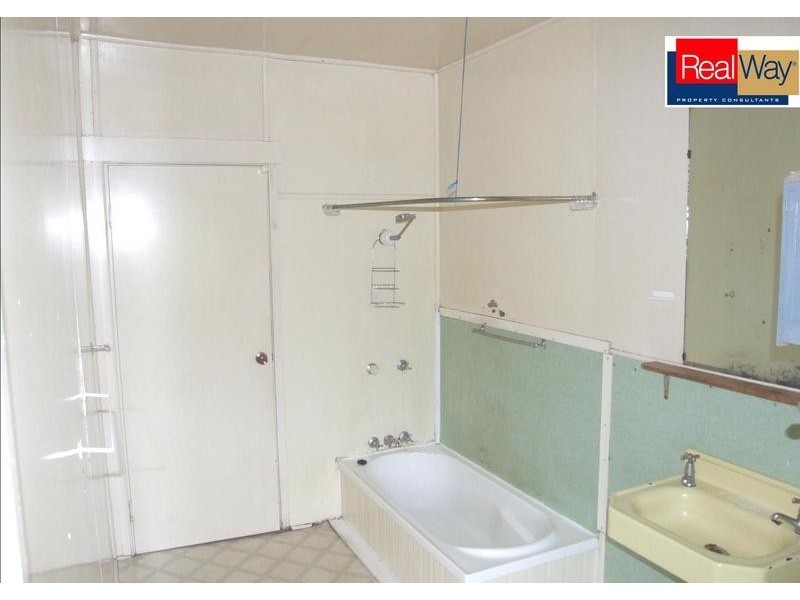 36 Denmans Camp Rd, Torquay QLD 4655