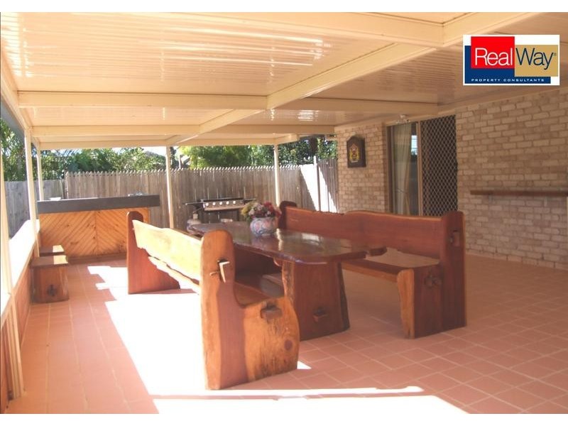 11 Beacon Road, Booral QLD 4655