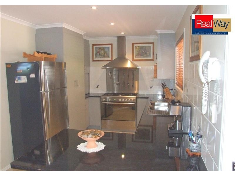 11 Beacon Road, Booral QLD 4655