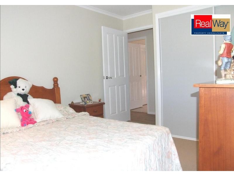 11 Beacon Road, Booral QLD 4655