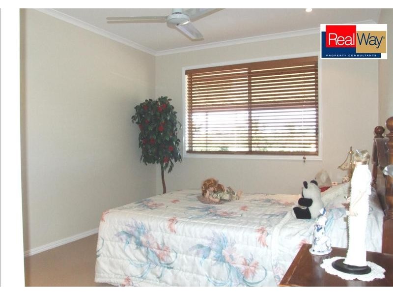 11 Beacon Road, Booral QLD 4655