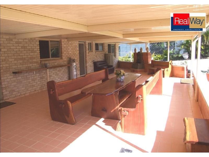 11 Beacon Road, Booral QLD 4655