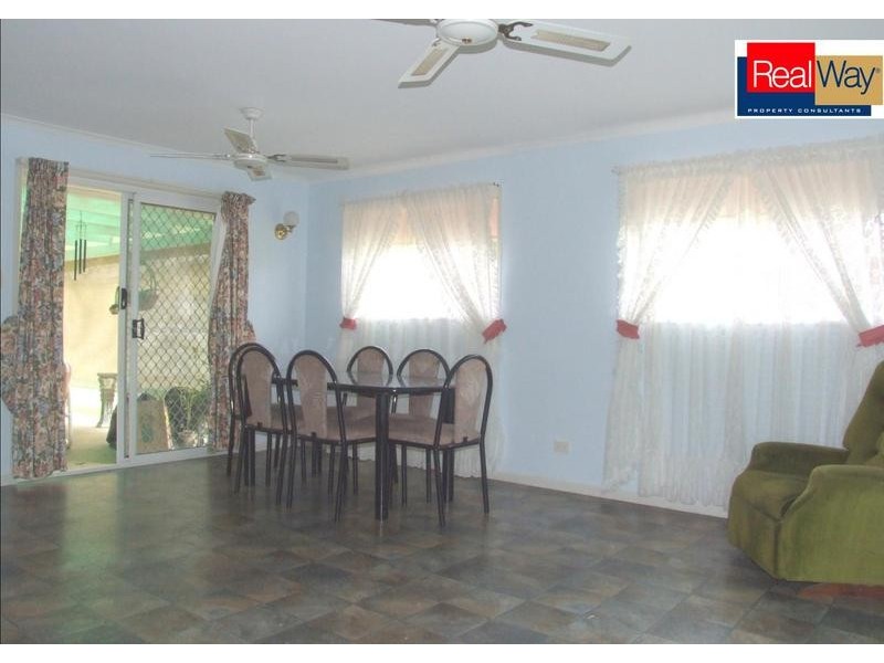 8 Palm Crt, Pialba QLD 4655