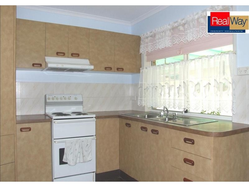 8 Palm Crt, Pialba QLD 4655