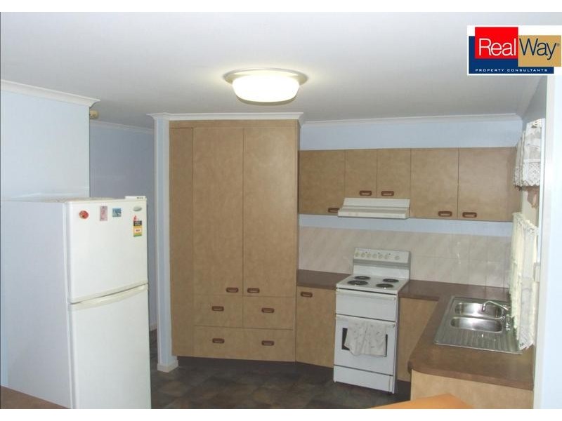 8 Palm Crt, Pialba QLD 4655