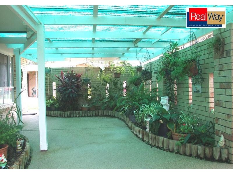 8 Palm Crt, Pialba QLD 4655