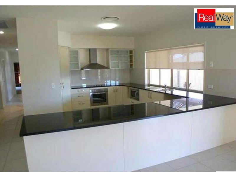 15 Rochester Court, Urraween QLD 4655