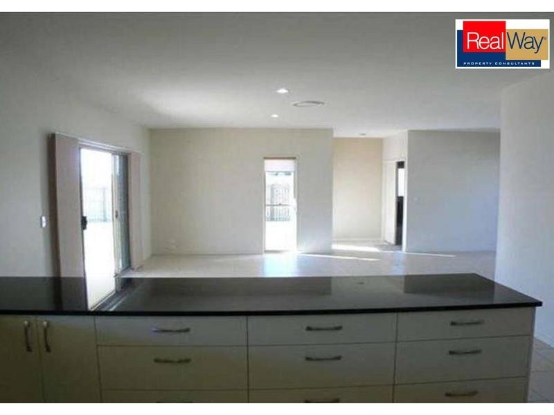 15 Rochester Court, Urraween QLD 4655