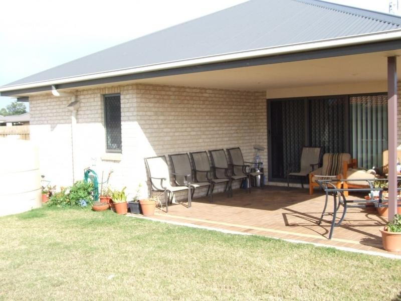 2 Lancaster Court, Urraween QLD 4655