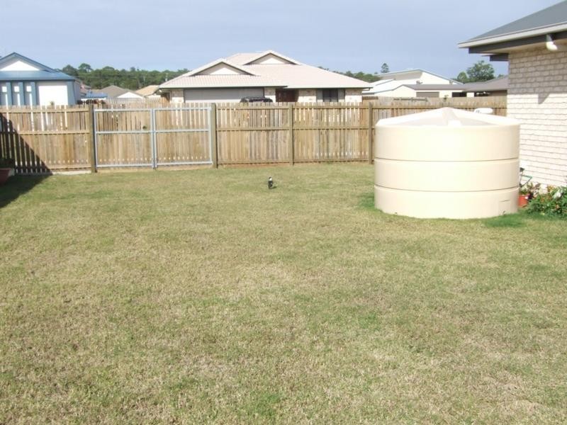 2 Lancaster Court, Urraween QLD 4655