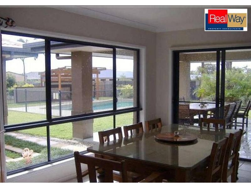 154 Kingston Close, Wondunna QLD 4655