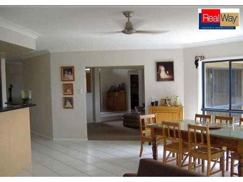 154 Kingston Close, Wondunna QLD 4655