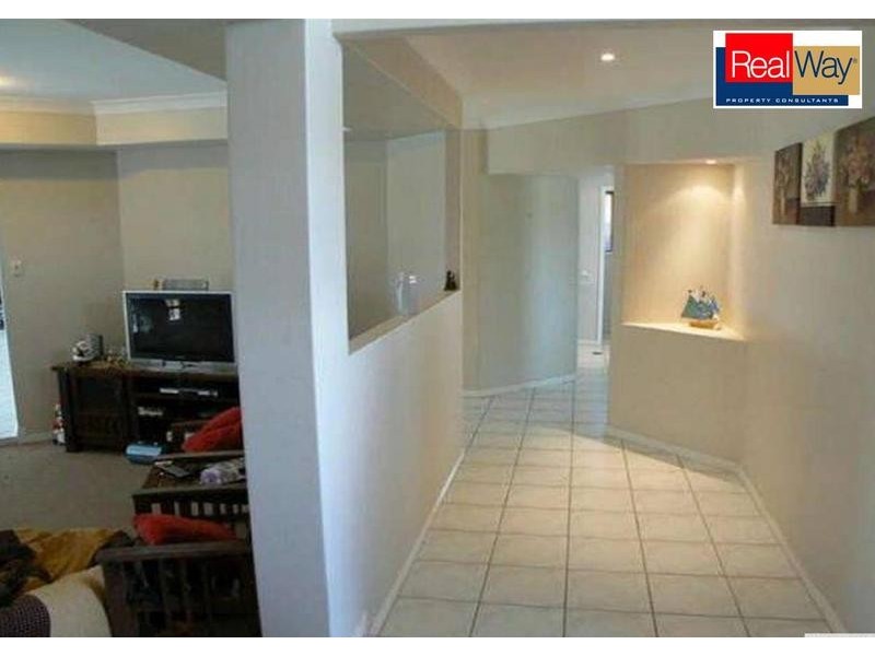 154 Kingston Close, Wondunna QLD 4655