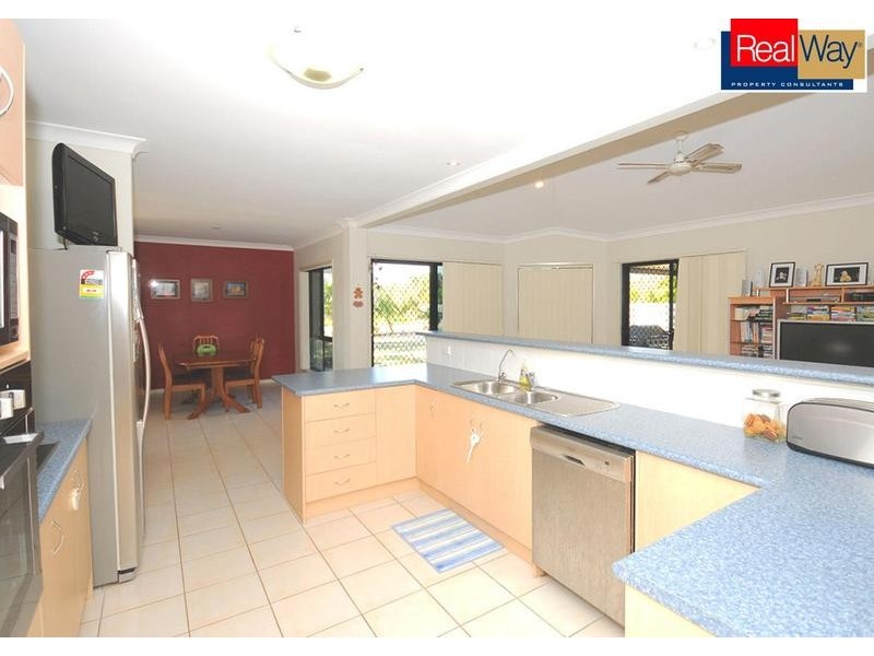 5 Montuna Court, Wondunna QLD 4655