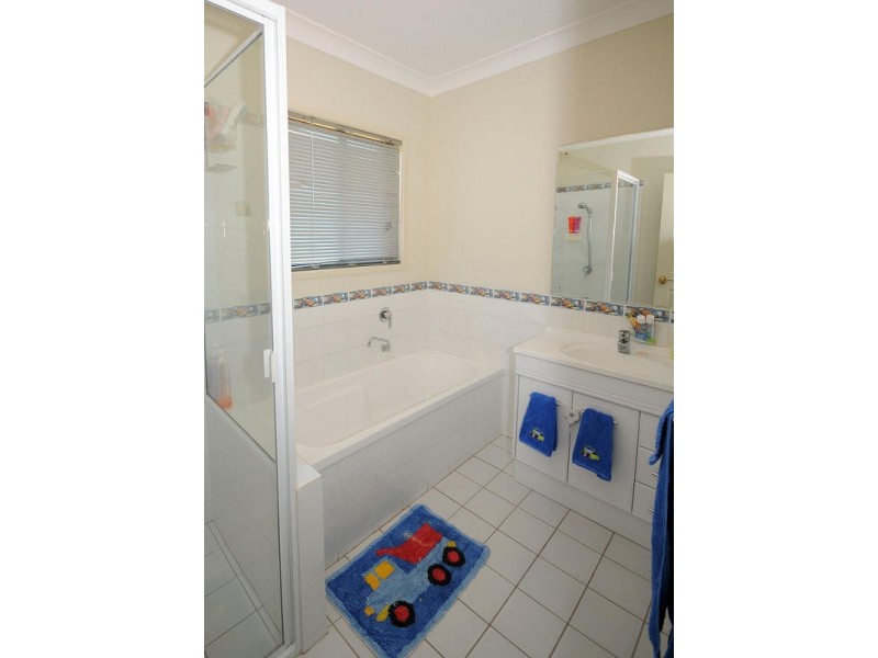 5 Montuna Court, Wondunna QLD 4655