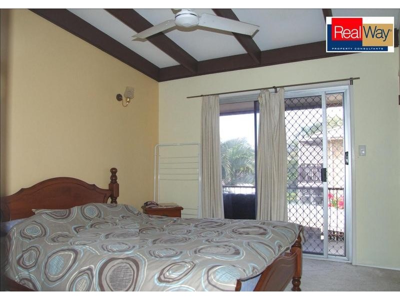 4/ 80 Hibiscus Street, Urangan QLD 4655