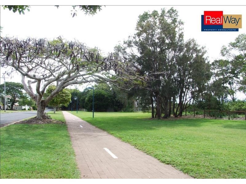 4/ 80 Hibiscus Street, Urangan QLD 4655