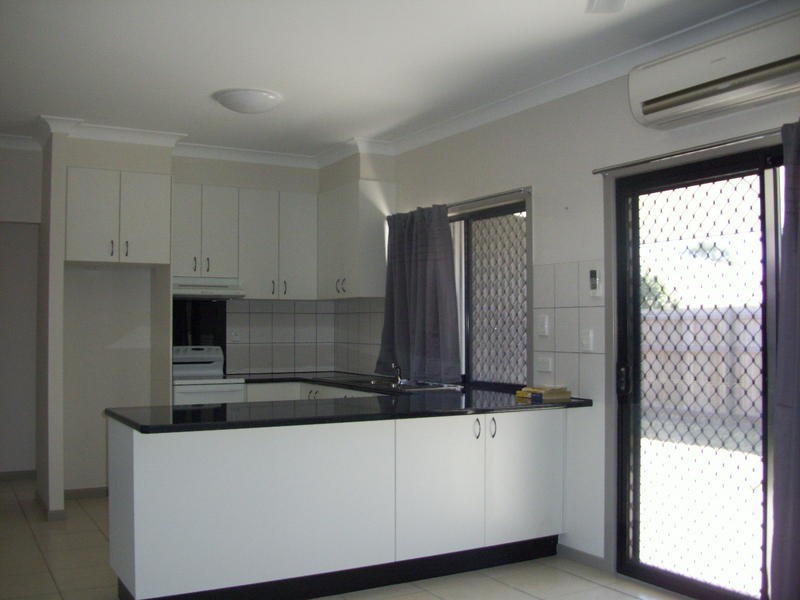 213 B Pulgul Street, Urangan QLD 4655