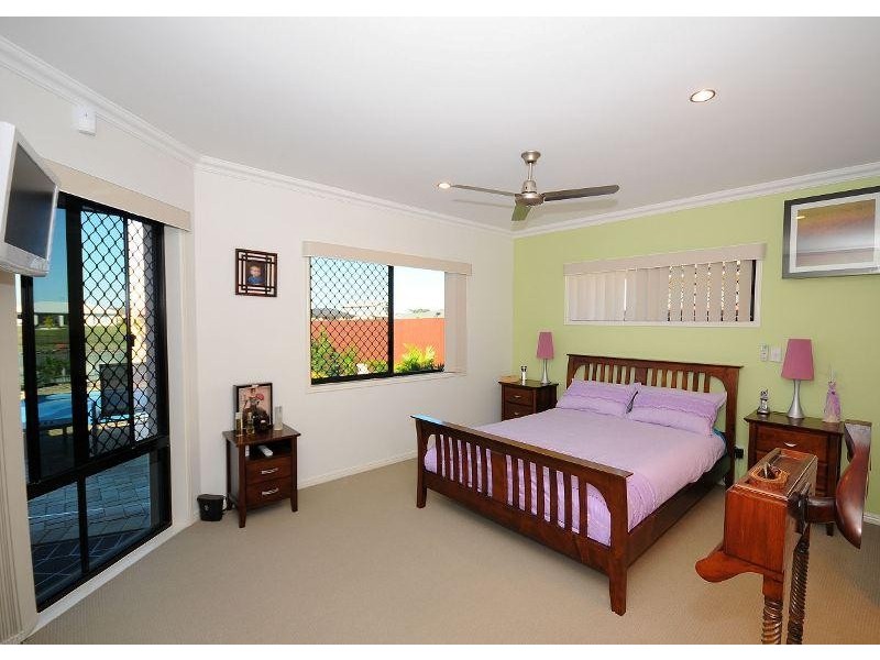 3 Yongala Ave, Eli Waters QLD 4655