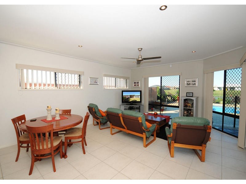 3 Yongala Ave, Eli Waters QLD 4655