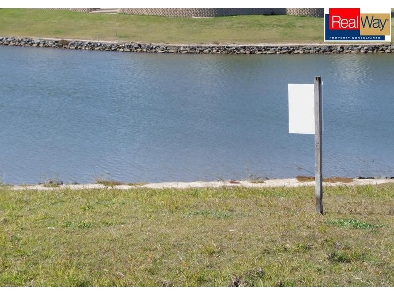 9 Bounty Circuit, Eli Waters QLD 4655