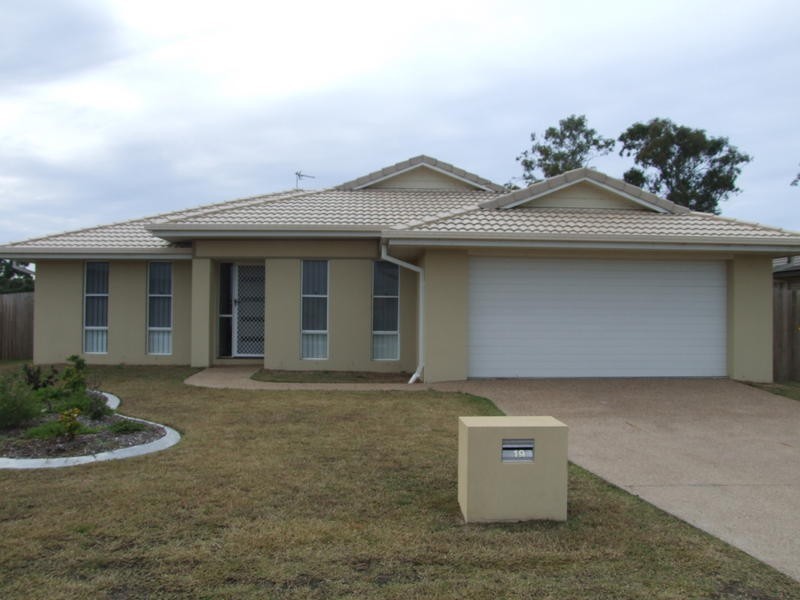 19 Golden Grove Court, Eli Waters QLD 4655
