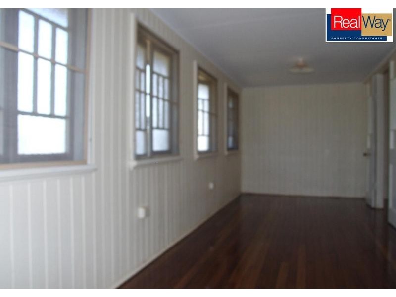 252 Booral Road, Nikenbah QLD 4655
