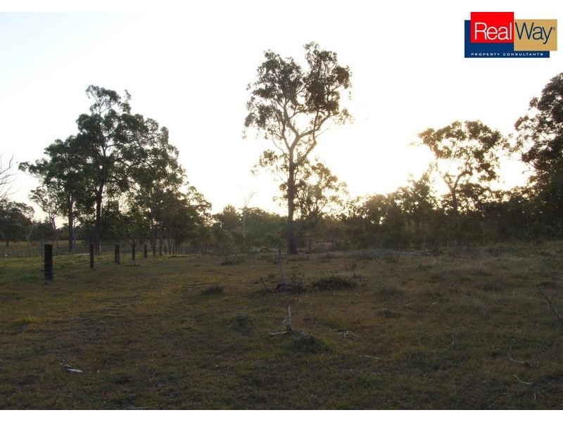 252 Booral Road, Nikenbah QLD 4655