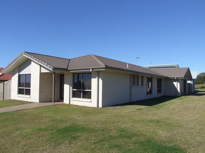 2 Parame Court, Nikenbah QLD 4655