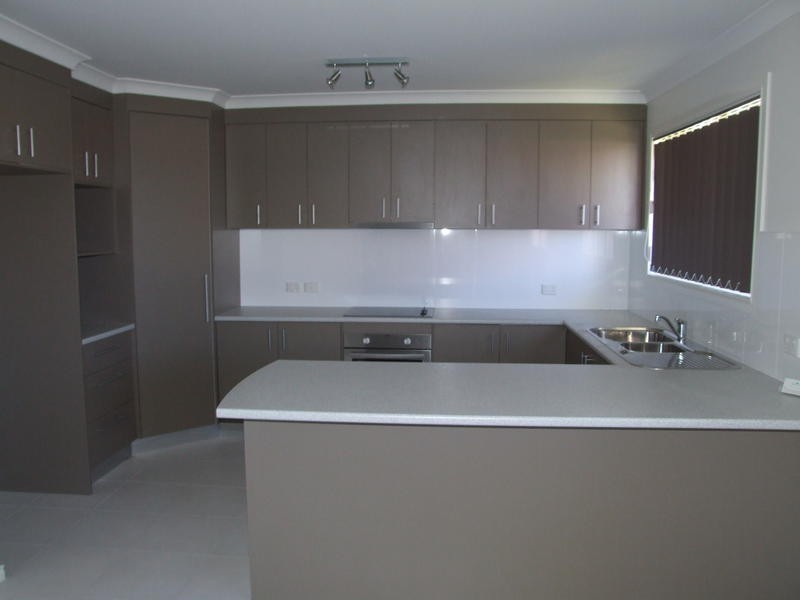 2 Parame Court, Nikenbah QLD 4655