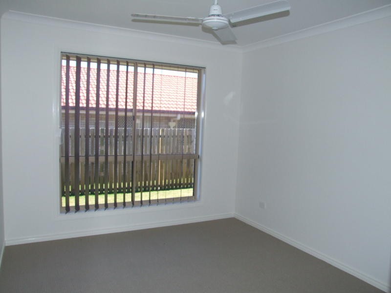 2 Parame Court, Nikenbah QLD 4655